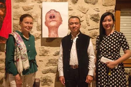 Eliane参加张志伟先生于法国尚邦诺德庄园的画展.jpg